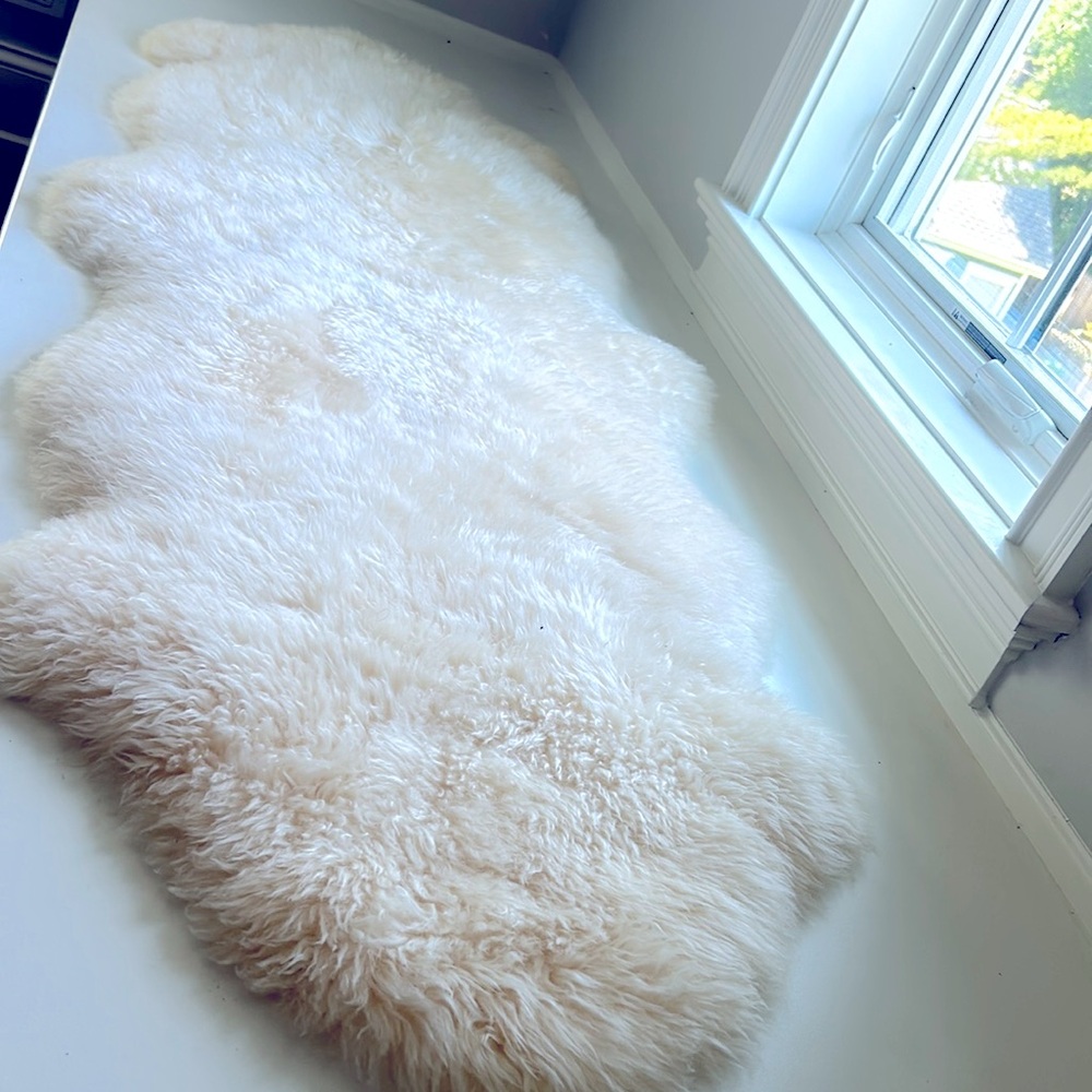 Faux fur hide - NWOT